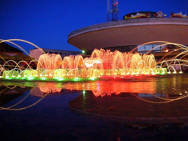 Фонтан возле цирка в Гомеле